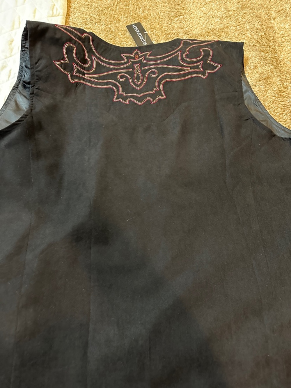NWT Coofandy Black Embroidered Men's Vest. Size XL. - Picture 9 of 10